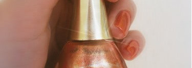 Морковно-коралловый лак от Golden Rose