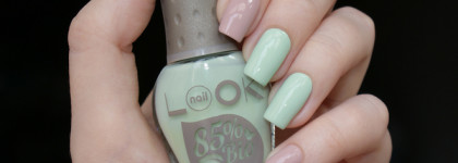 Нежный маникюр в цветах палитры мая