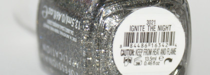 Сияй до кончиков пальцев с лаком Essie Nail Lacquer Ignite The Night 3021