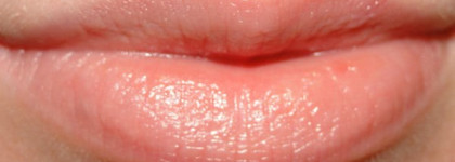 Лучик солнца зимой-Estee Lauder Pure Color Gloss № 48(Blazing Coral)