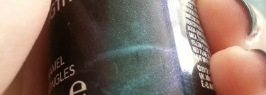 Сумасшедшей красоты околочерный  Revlon Brilliant Strength Nail Enamel Beguile 20