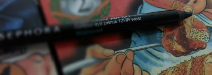 Два зеленовато-голубых