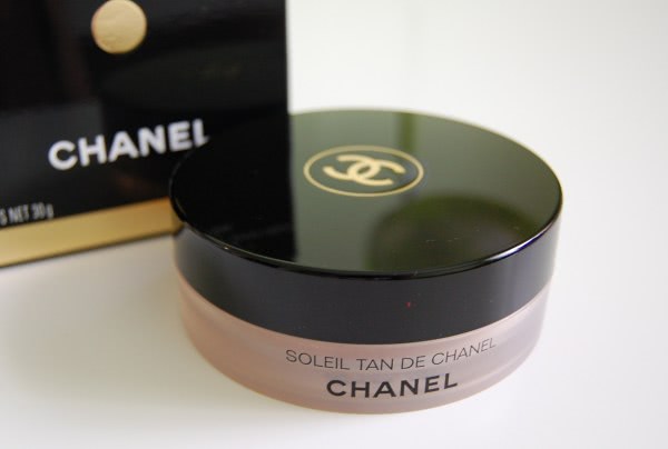 Поцелуй солнца в баночке. Chanel Soleil Tan De Chanel Bronzing Makeup Base