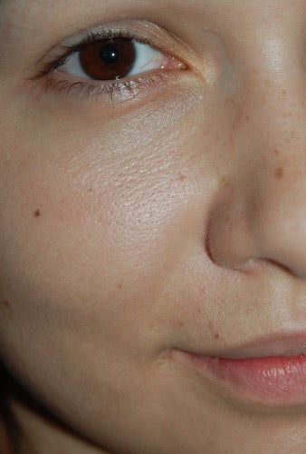 Vitalumiere aqua идеальный цвет лица эффект второй кожи spf 15
