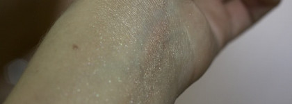 Illamasqua Pure Pigment In Furore (Champagne Peach Shimmer)