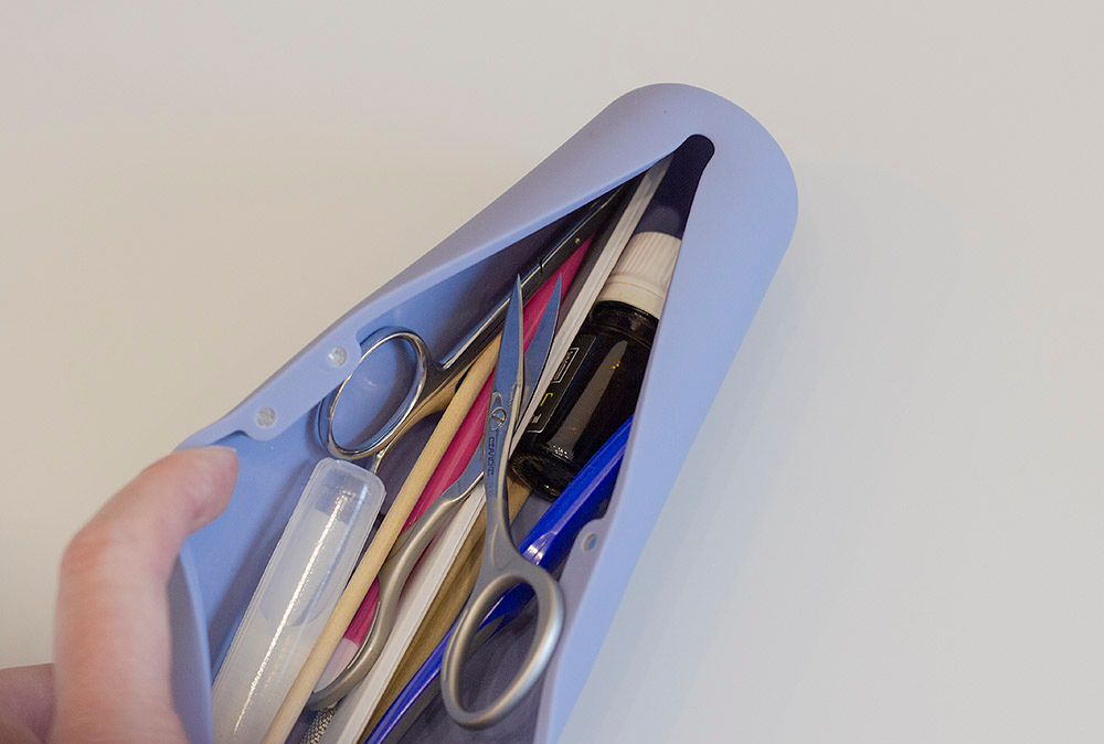 Инструменты и кейс для маникюра