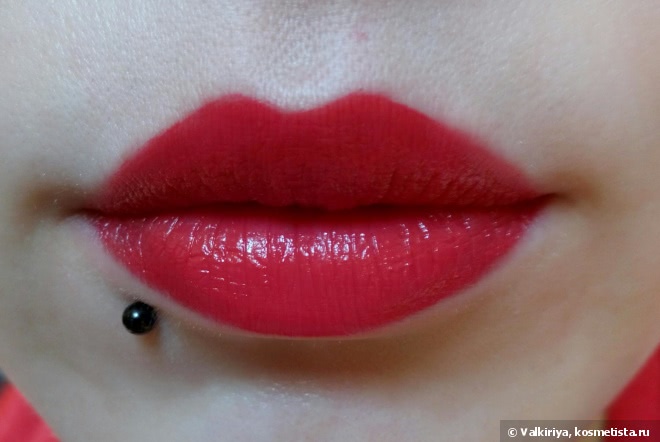 Прекрасные красные. Vivienne Sabo Jolies lèvres Lipliner 206 и NYX Soft Matte Lip Cream Amsterdam
