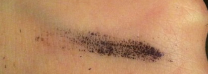 Камень в огород. Лосьон для снятия макияжа с глаз "Васильковая вода и овёс" от Green Mama