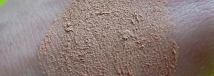 Тональный мусс Essence Soft Touch Mousse Make-up 01 Matt sand