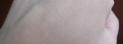 Тональный мусс Essence Soft Touch Mousse Make-up 01 Matt sand