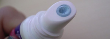 Essence Tint it! Colorchanginbg Lipgloss 03 turn to crazy