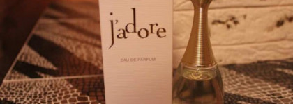 Праздничное настроение с J'adore от Dior