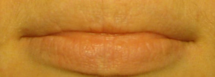 Приятный скрабик для губ и блески от Victorias Secret