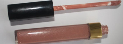 Рождество с Chanel Levres Scintillantes Glossimer #297