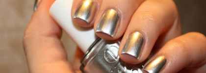 Essie No Place Like Chrome