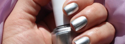 Essie No Place Like Chrome