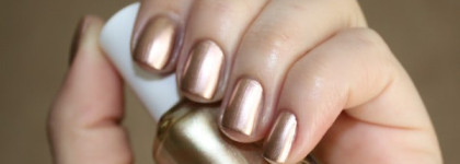 Essie Good as Gold и Essie Penny Talk