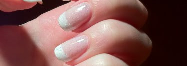 Блестящий французский маникюр от INM