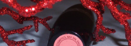 Карл у Клары украл кораллы - Увлажняющая губная помада "Соблазн"  в оттенке Tangerine от Avon