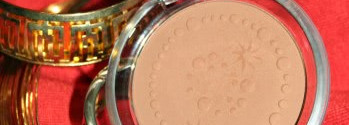 Bronzing Compact  Powder Matt #02 love to be matt - от Essence