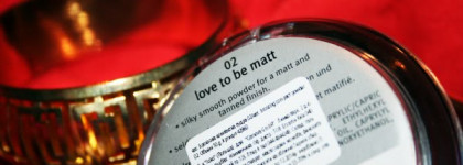 Bronzing Compact  Powder Matt #02 love to be matt - от Essence