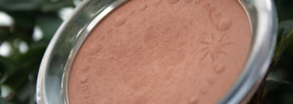 Bronzing Compact  Powder Matt #02 love to be matt - от Essence