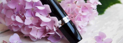 Avon - Ultra Colour Indulgence Lipstick  SPF 15 Garden Rose