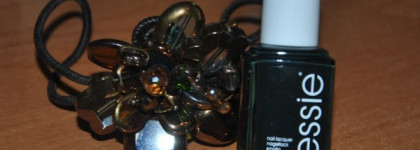 Рассказ о черном лаке,который на самом деле зеленый