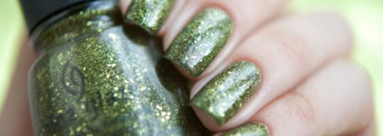 China Glaze — It’s Alive