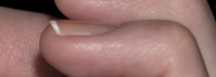 Essence - лак для "улыбки"