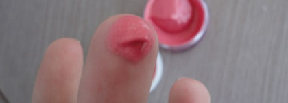 Легкий и естественный румянец с новой коллекцией Fruity blush sorbet румян от Essence