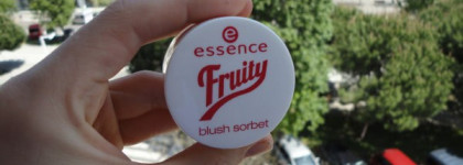 Легкий и естественный румянец с новой коллекцией Fruity blush sorbet румян от Essence