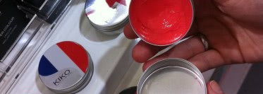 Интернациональная коллекция блесков от  Kiko super colour lip gloss brillant a levres nº01, nº02