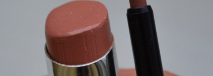 Pupa Miss Pupa Ultra Brilliant Lipstik №100 Cream (tester) и Oriflame Wonder colour lip liner Nude pink . Помада и карандаш для губ