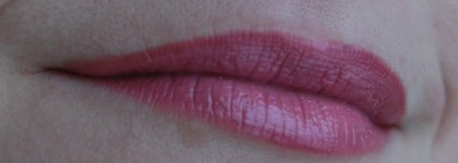Pupa Miss Pupa Ultra Brilliant Lipstik №102 Candy Nude (tester) и Mary Kay lip liner dusty pink. Помада и карандаш для губ