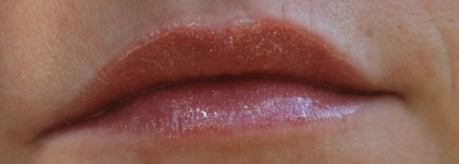 Блеск YSL Golden Gloss Shimmering Lip Gloss #10 Golden Peony