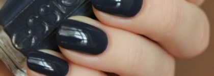 Essie Bobbing for Baubles + Catrice million style effect top coat C05 return of space cowboys