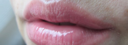 Chanel  Lèvres Scintillantes  Glossimer - 172 Rose Sauvage