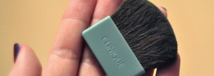 Clinique Almost Powder Makeup SPF 15 (01 Fair)