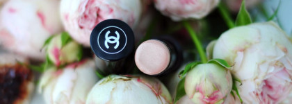 Моя прелесть: идеальный хайлайтер Chanel Baume Essentiel Multi-Use Glow Stick в оттенке Sculpting