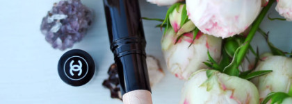 Моя прелесть: идеальный хайлайтер Chanel Baume Essentiel Multi-Use Glow Stick в оттенке Sculpting