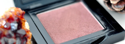 Идеальные тени для голубых глаз - Bobbi Brown Metallic Eye Shadow в оттенке Cognac