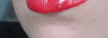 Роковой образ с красной помадой Artdeco High Performance Lips №428 - Red  Fire