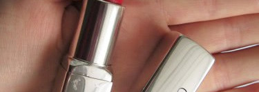 Роковой образ с красной помадой Artdeco High Performance Lips №428 - Red  Fire