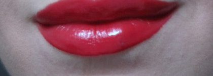 Роковой образ с красной помадой Artdeco High Performance Lips №428 - Red  Fire