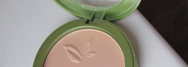 Гости из Германии: пудра Alverde Kompaktpuder  №030 и бронзер Alverde Gebackender duo-bronzer №10