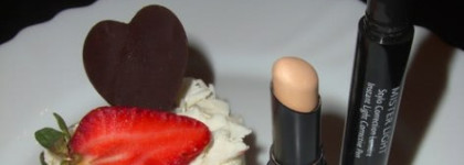 Консилеры Givenchy Mister Light и Revlon Photo Ready.  На ринге мас против люкса