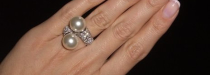 Французский маникюр в исполнении Revlon. №050 White on White и №007 Sher Blossom