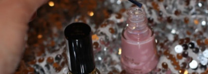 Французский маникюр в исполнении Revlon. №050 White on White и №007 Sher Blossom