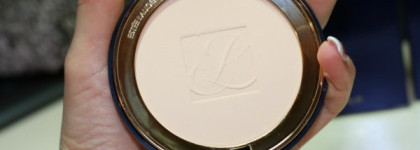 Сравнение новой и старой версии пудры Estée Lauder Double Wear Stay-in-Place Powder Makeup SPF 10 №2N1 и №2N2